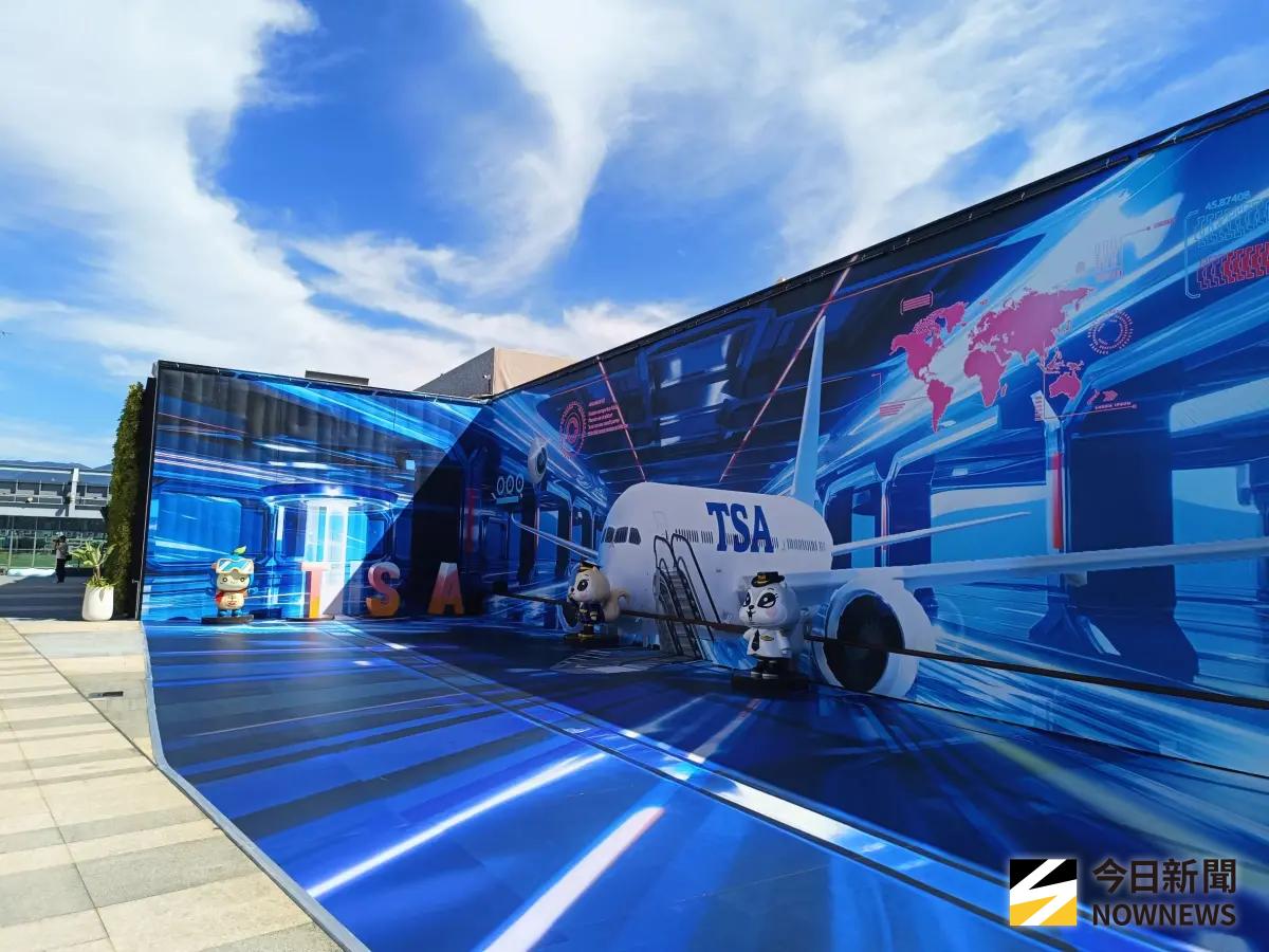 ▲松山機場觀景台自2023年10月起封閉整修，睽違2年，斥資6000多萬，終於整備完成。（圖／記者許若茵攝）