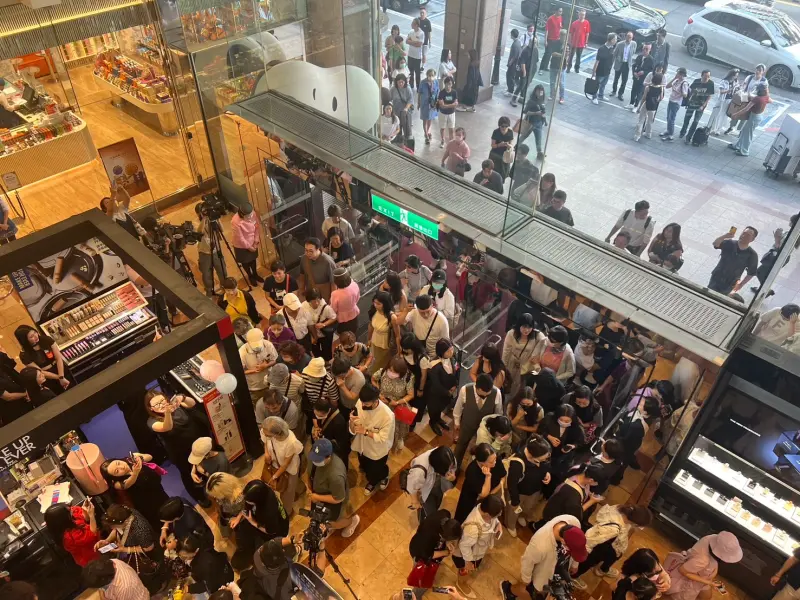 ▲新光三越台北南西店週年慶開跑，全檔期目標業績20.8億元，首日有望挑戰營收達5億元，相較去年成長0.5％。（圖／記者鍾怡婷攝）