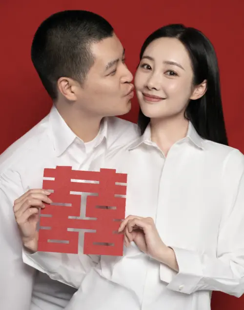 ▲《如懿傳》李純（左）結婚了，老公是民謠男歌手馬頔。（圖／翻攝自微博）