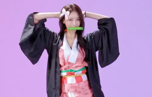 李雅英咬竹筒成「韓版禰豆子」！15秒熱舞影片辣翻　狂吸60萬觀看
