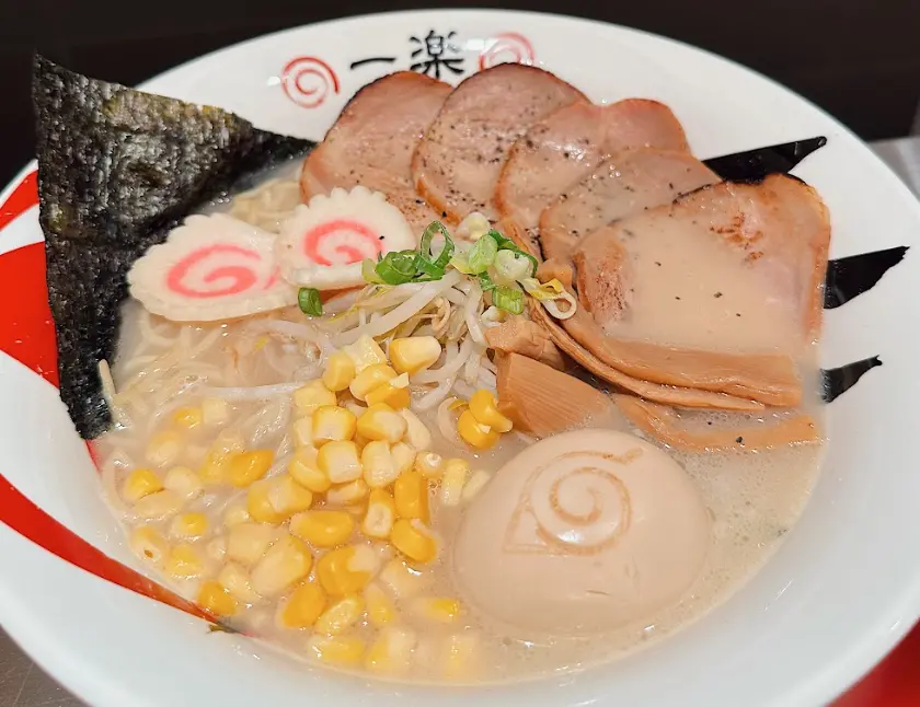 ▲《火影忍者》動漫中最經典的「一樂拉麵」，台北首店將於明（3）日盛大開幕，店內食物也相當還原動漫。（圖／火影忍者一樂拉麵）