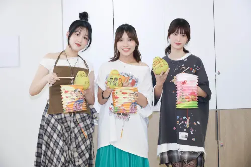 ▲童雲晞（左起）和康庭瑋（右）將有快閃演出，陳佩賢（中）分享以前街頭快閃的心得。（圖／紅心字會提供）