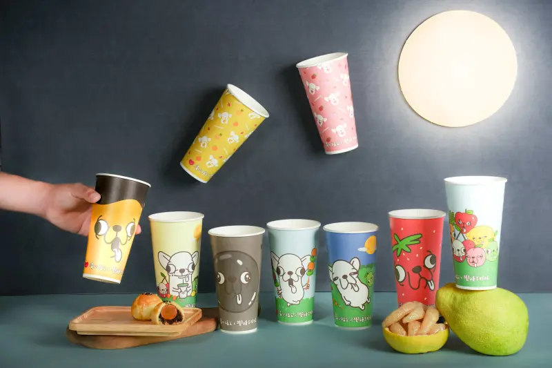 ▲10月4日至10月6日中秋節連假，清心、COMEBUY、CoCo、翰林茶館、大苑子「買一送一」，最低一杯19.5元超便宜！可不可寄杯8折、龜記買2送1、先喝道3杯99元、萬波4杯100元，9大手搖優惠一覽。（圖／清心福全提供）