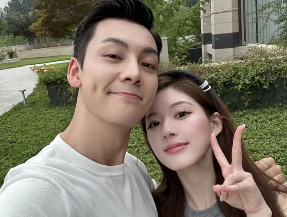 ▲陳偉霆（左）在《許我耀眼》中飾演腹黑霸總，一開始這個人物設定讓他很反感，據傳女主角趙露思（右）片酬比他還高。（圖／翻攝自電視劇許我耀眼微博）