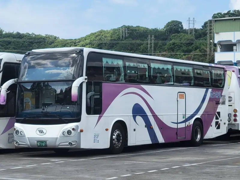 ▲國光客運於中秋節連續假期，配合交通部政策，提供3日起至6日止，中、長程地區及國五路線計27條，全票平均可享6折優惠。（圖／國光客運提供）