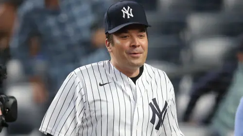 紅襪迷大崩潰！名嘴吉米法倫被抓包挺洋基　揭穿「襪迷假人設」
