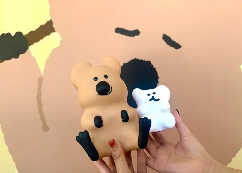 ▲DINOTAENG 造型存錢筒，售價899元。（圖／記者鍾怡婷攝）