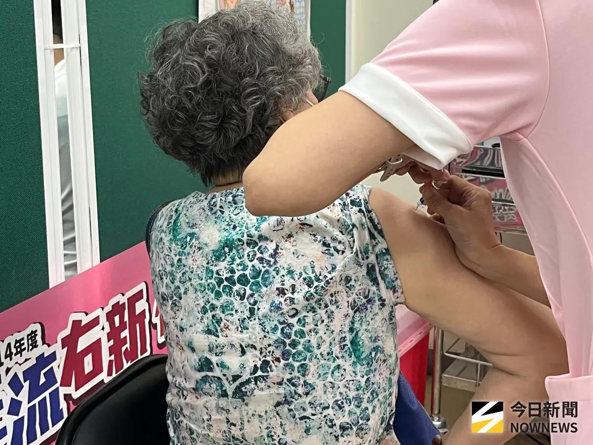 ▲流感及新冠疫苗於10月1日開打，疾管署公布疫苗接種數量。（示意圖／記者張乃文攝）