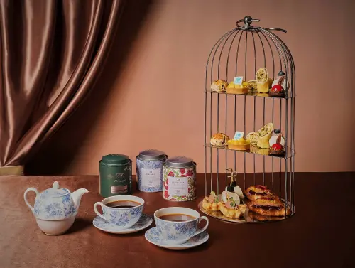 ▲青雅中餐廳推出全新「嫣紅四人饗鵝宴」。（圖／台北新板希爾頓提供）