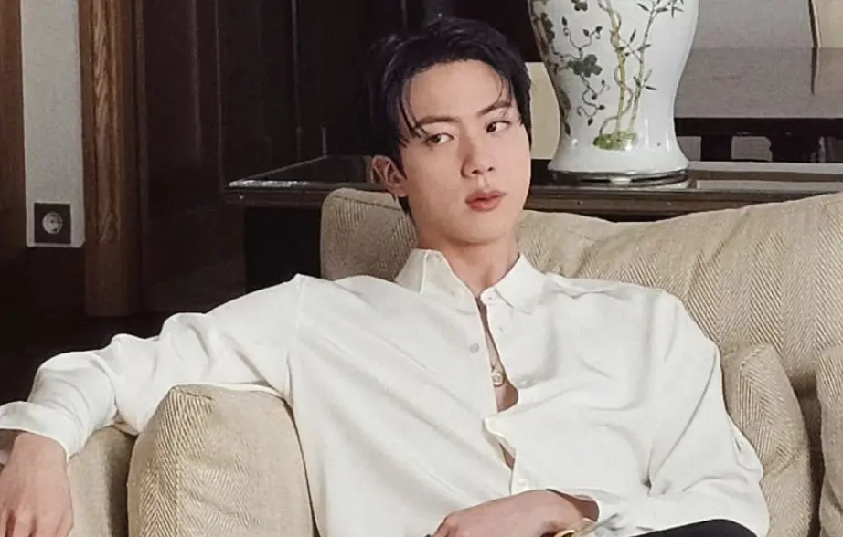 ▲BTS Jin突然宣布3週後要開演唱會，原因竟是突然有了合適的場地，考慮了2分鐘後決定開唱。（圖／＠jin IG）