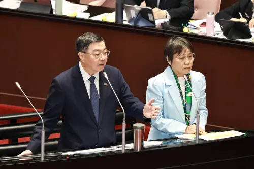 再嗆劉世芳延遲通報災情　凌濤酸鍾佳濱都不背書：應請辭接受調查
