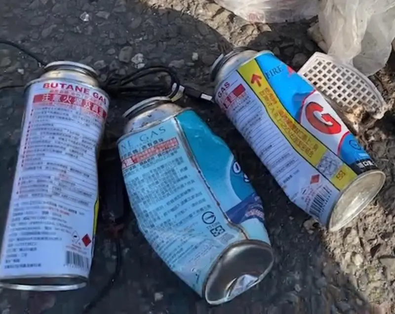 ▲中秋節使用卡式爐時，要注意瓦斯罐使用完畢後需要確認已經用完，單獨打包後貼上字條交給回收人員，避免直接丟入一般垃圾引發意外。（圖／高雄市環保局提供）