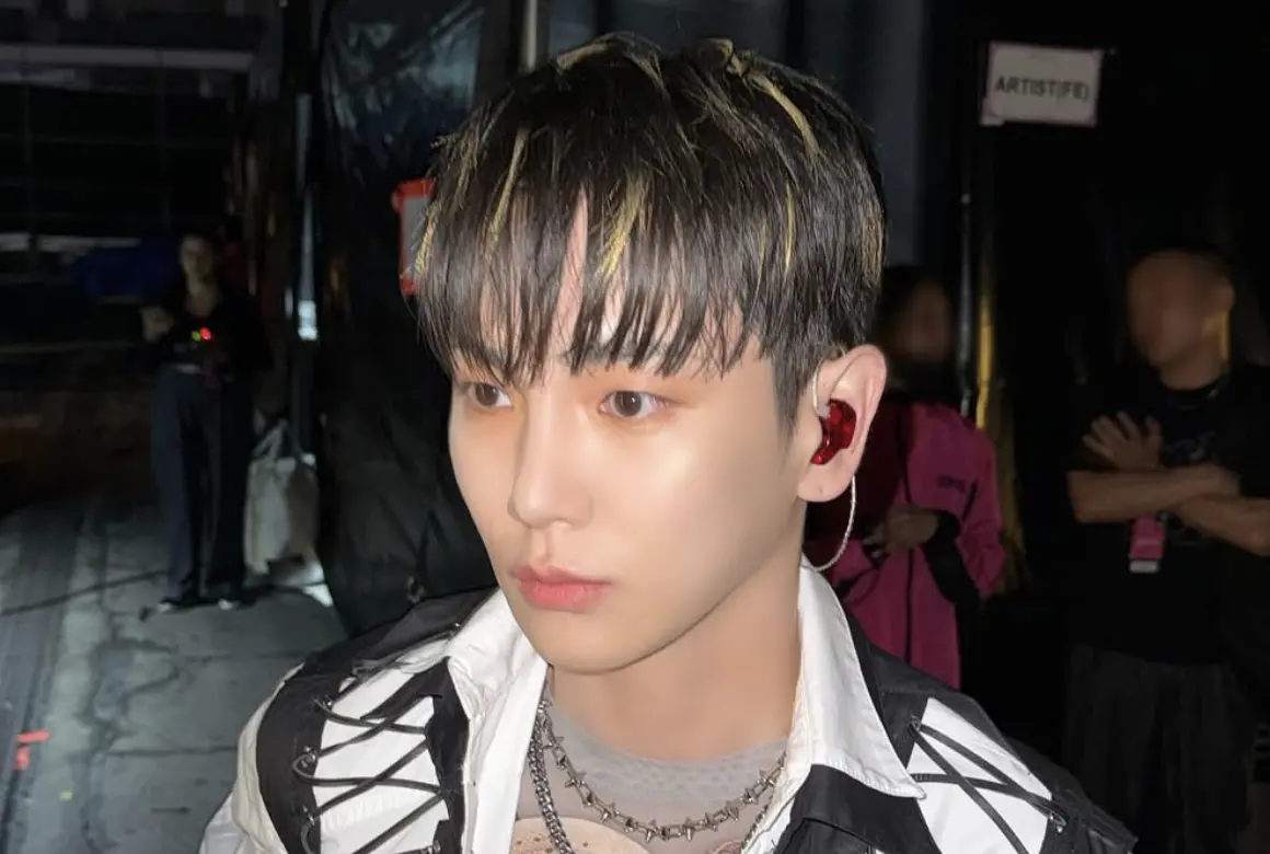 ▲SHINee Key（如圖）介紹，超擅長女團歌曲、舞蹈被稱為女團百科全書、曾因鐘鉉離世情緒崩潰陷入低潮。（圖／＠bumkeyk IG）