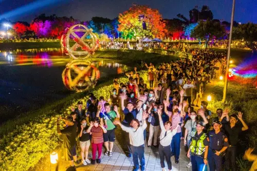 ▲「2025嘉義市光織影舞」將在10月4日至10月19日奇幻登場，圖為往年盛況。（圖／嘉義市政府提供）
