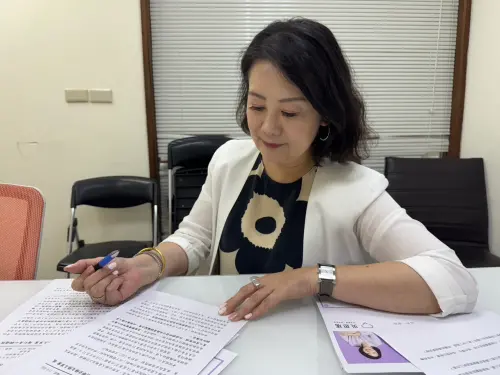 ▲民進黨立委吳思瑤促成心理假制度，順利讓公務員享有該福利，下一步她將推動企業開放心理假。（圖／記者陳偉周攝）