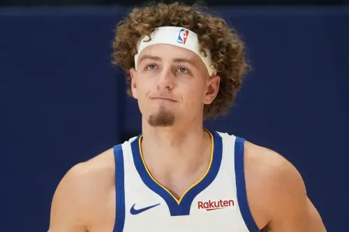 ▲勇士最後一個先發位置，主帥科爾（Steve Kerr）似乎已有心中答案，22歲後衛波傑姆斯基（Brandin Podziemski）可能憑藉著出色的訓練營表現而成為先發二號人選。（圖／美聯社／達志影像）