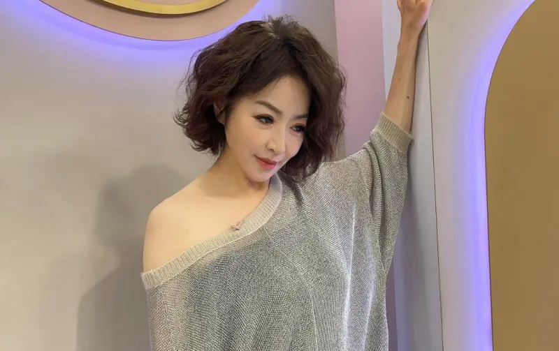 ▲于朦朧案讓外界關注起潛規則內幕，資深女星李芳雯（如圖）就透露，自己之前在中國拍戲時，也曾被要求陪睡，很多演員不論男女都遇過這種情況。（圖／李芳雯臉書）