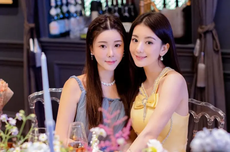 ▲蔡天鳳（左）分屍案過去2年，近日又引起討論，她是香港的名媛貴婦，和港星郭富城的愛妻方媛（右）也是閨密，死前才剛在社群分享了跟甄子丹的同框照。（圖／蔡天鳳IG@xxabbyc）