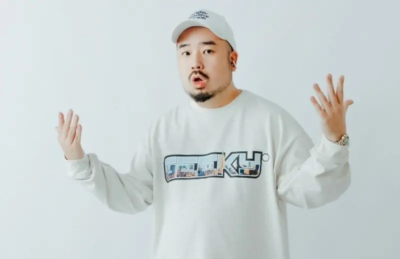 ▲阿達近日在Threads發文求助，透露點餐後外送員拒放管理室，還直接整份帶走，讓他打電話也找不到人，崩潰喊：「你想怎樣」。（圖／阿達 Ada chang FB）