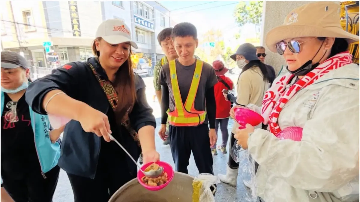 高市原民會赴花慰問送上美食 災民驚喜：這一味好熟悉