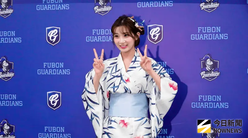 ▲Fubon Angels韓籍成員李珠珢（如圖）近期被粉絲議論12月0活動，疑似是人氣退燒遭球團冷凍，對此有粉絲發表自身看法，認爲是李珠珢形象不適合接尾牙、春酒活動，走高端品牌路線。（圖／記者陳云茹攝,2025.10.04）