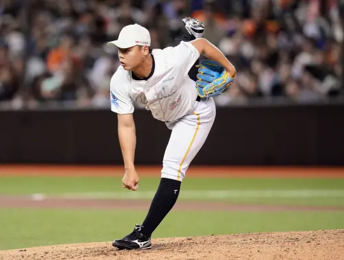 ▲中華職棒近年辛苦重建公信力，但德州撲克爭議卻接二連三爆出。部分中職球員顯然還是「講不聽」，聯盟可能需要在規範上更加明確，怎麼樣算是「涉足賭博」，球團加強宣導，才不至於一樣的事情不斷發生。（圖／翻攝自台鋼雄鷹臉書）