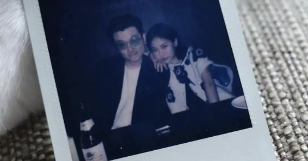 ▲柯震東的哥哥柯家洋（左）身分是樂團主唱，今（4）日宣布與圈外女友Kaya（右）結婚，現場眾星雲集，張小燕、曾寶儀都來現場。（圖／ Kaya IG 1115.k）