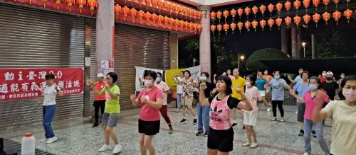 ▲月餅與烤肉代表節慶氛圍，但過量則等於拿健康開玩笑。中秋不妨依循專家的建議，少吃一點、多動一點，用科學飲食與運動守護身材。（圖／運動部提供）