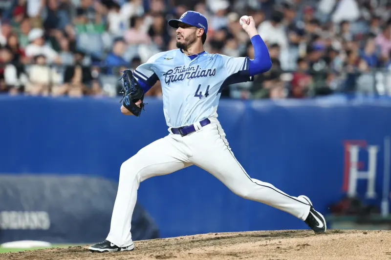 ▲富邦悍將魔力藍克服「心魔」樂天桃猿，主投7局無失分，奪下本季第10勝。（圖／富邦悍將提供）