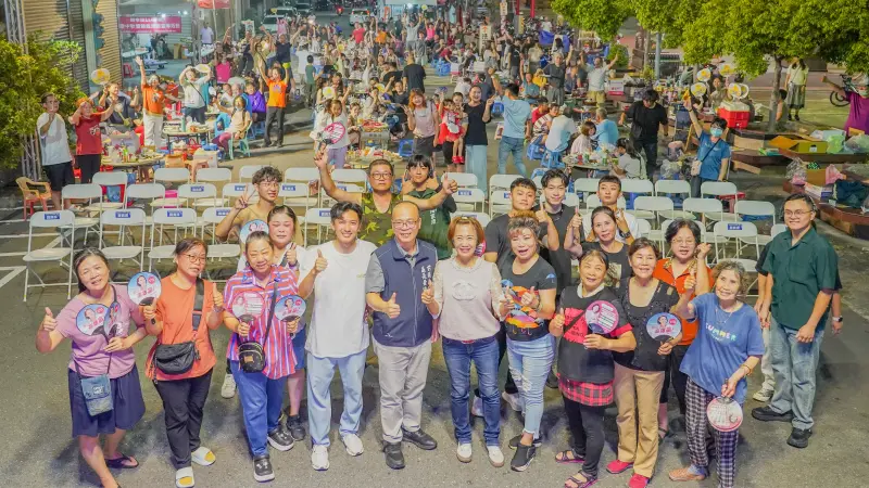 ▲中秋節前夕，高雄市前鎮區明孝里今天舉辦中秋千人烤肉晚會。（圖／明孝里里長、前鎮小港市議員參選人林宏澤提供）