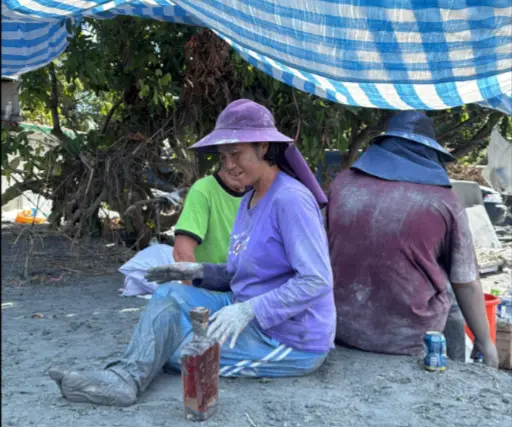 驚喜！花蓮阿嬤清淤挖出「珍藏21年高粱」　過世友人贈酒重見天日