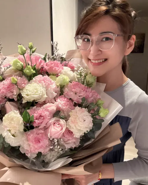 ▲樓心潼女兒「小荳苗」提前2天出生來過中秋節。（圖／翻攝自臉書@樓心潼 樓樓）