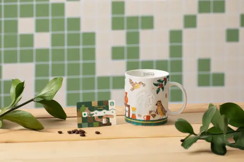 ▲左起：鶯歌鳳鳴隨行卡150元、鶯歌鳳鳴馬克杯600元。（圖／Brooks Brothers提供）