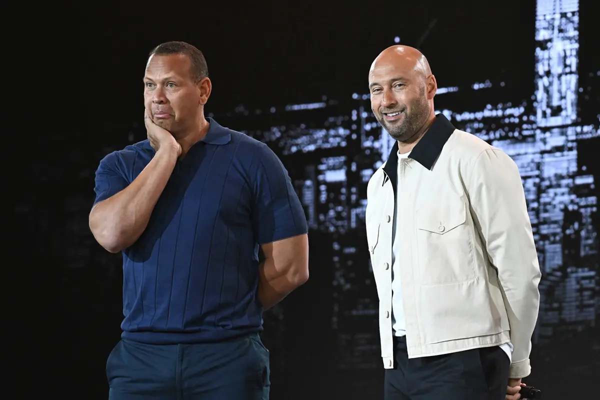 ▲基特（Derek Jeter）與「A-Rod」羅德里奎茲（Alex Rodriguez）也在FOX Sports節目上公開了他們的世界大賽預測，兩人都沒有將衛冕軍洛杉磯道奇列入決賽名單，皆看好今年洋基奪冠。（圖／美聯社／達志影像）