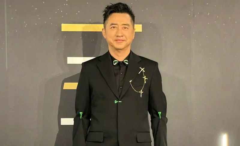 ▲庾澄慶（如圖）的名伶母親張正芬已高齡94歲，近日網路突然瘋傳她年輕時的照片，出眾氣質秒登熱搜，網友直呼：「好像景甜」。（圖／微博@庾澄慶）