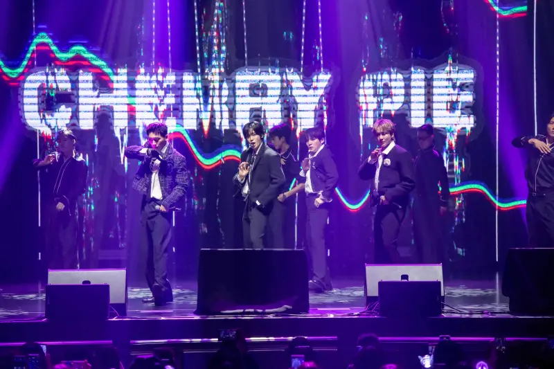 ▲韓國經典二代韓團TEEN TOP來台開唱，帶來多首經典歌曲，並展現聞名的刀群舞，以及首唱新歌〈Cherry Pie〉。（圖／網銀國際影視）