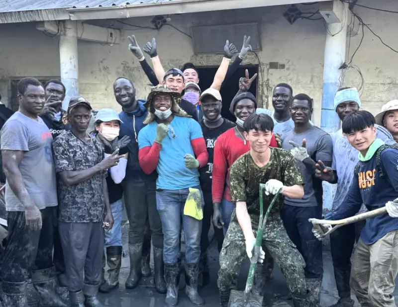 ▲YTR黑龍率領「甘比亞團」赴花蓮救災。（圖／翻攝自黑龍IG）