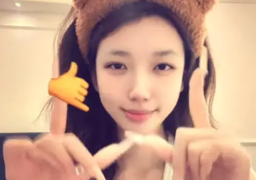 楓葉姐姐親自公開素顏！穿睡衣跳舞全場戀愛了：還以為是Karina
