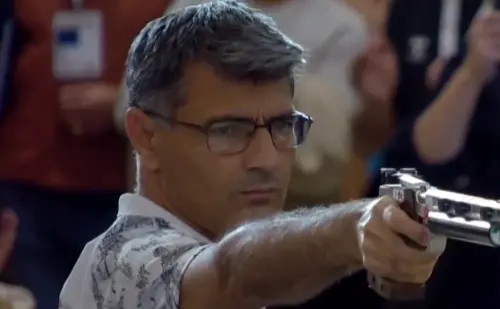 土耳其神射手大叔又紅了！「無裝備」奪歐錦賽金牌　比賽畫面曝光
