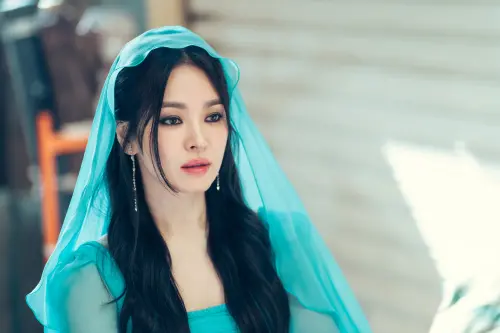 ▲宋慧喬在《許願吧，精靈》飾演精靈金妮雅，美貌驚豔觀眾。（圖／Netflix）