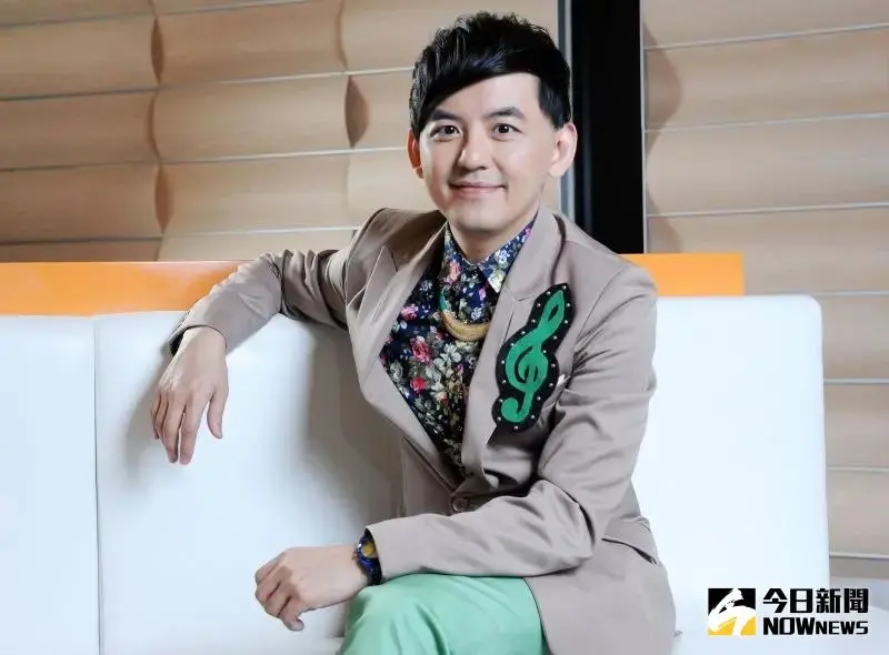 黃子佼二審出庭應訊 與30名被害人達成調解 爭取緩刑或免入獄