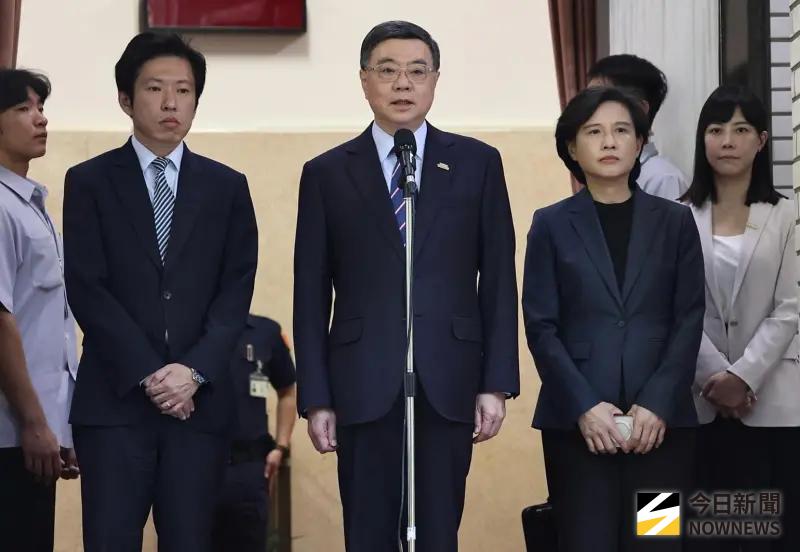 ▲「挖土機超人」敗血症不治，卓榮泰表達哀悼之意，感謝這位志工已是救災英雄。（圖／記者朱永強攝，2025.10.07）