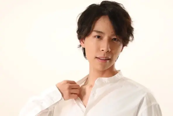 ▲31歲島崎伸作2009年起活躍於各舞台劇、電視劇，卻在今年9月6日腦出血過世，外界悲慟。（圖／M MUSIC官網@music.net）