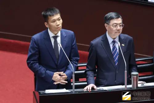 李洋備詢處女秀來了！藍委問這題他瞬間歪頭　卓榮泰在旁急救援
