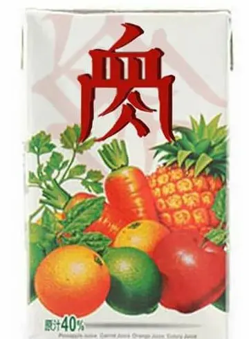 ▲網友曾製作「血肉果菜汁」的KUSO圖卡，引起熱烈討論。（圖／翻攝血肉果汁機臉書，2025.10.07）