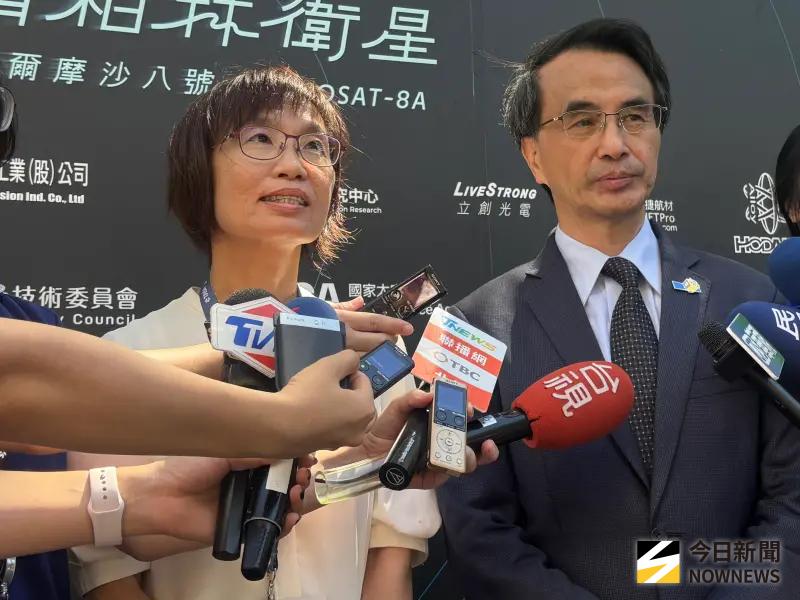 ▲福衛八號計畫主持人劉小菁（左）、國家太空中心主任吳宗信（右）（圖／記者李青縈攝）