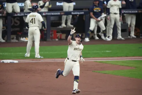 MLB／釀酒人7：3擊敗小熊！打線掃3轟　系列賽取得2：0聽牌優勢
