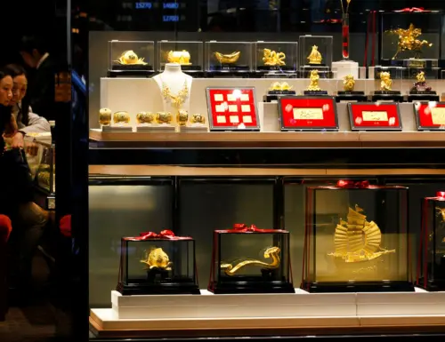 金價一直飆！中國央行連續11個月增持黃金　珠寶市場婚嫁套組暢銷
