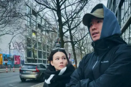 36歲紀培慧穩交導演男友9年！日本山上被求婚　臉貼保鮮膜超狼狽
