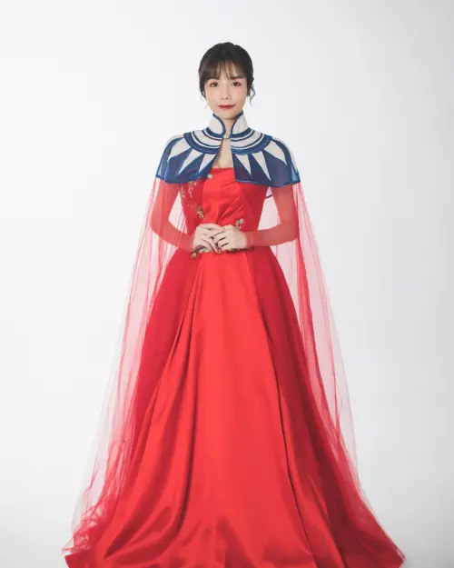 ▲愛里3年前參賽身穿國旗服裝，挨批「醜」。（圖／翻攝自愛里IG@allie.liao）